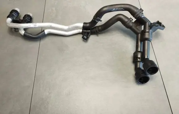 Audi A6 S6 C7 4G Engine coolant pipe/hose 4G0145909B 4G0145931G