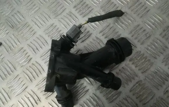 Volvo XC70 Engine coolant pipe/hose 31293556
