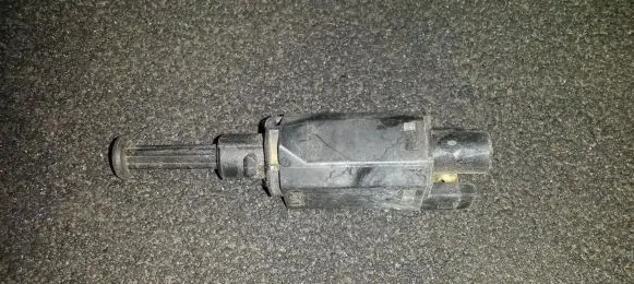Volkswagen PASSAT B3 Brake pedal sensor switch 191945515 Nenustatyta