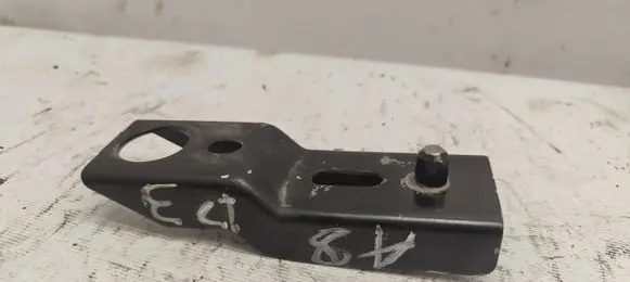 Audi A8 S8 D3 4E Fuel tank mounting bracket 4E0201691