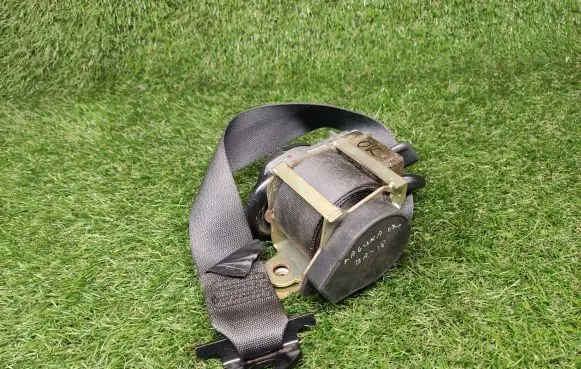 Renault Laguna II Front seatbelt 6040724