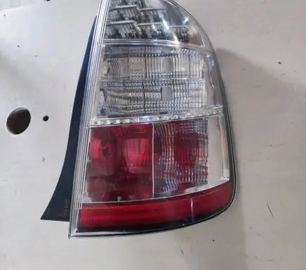 Toyota Prius (NHW20) Rear/tail lights