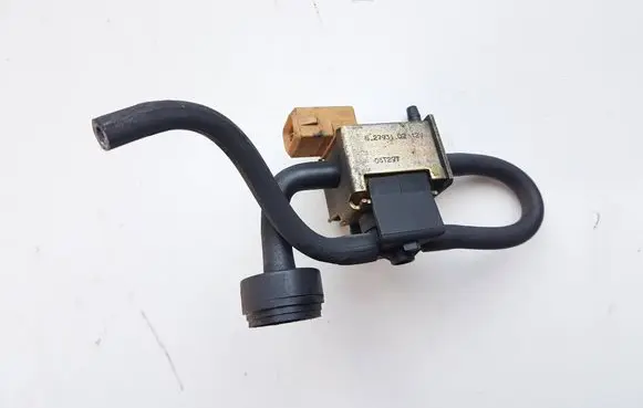 Mercedes-Benz R W251 Turbo solenoid valve 52793102 05T297