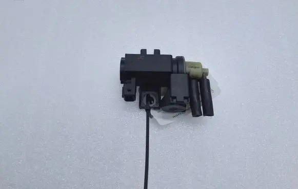 Nissan Qashqai Turbo solenoid valve 8200790180