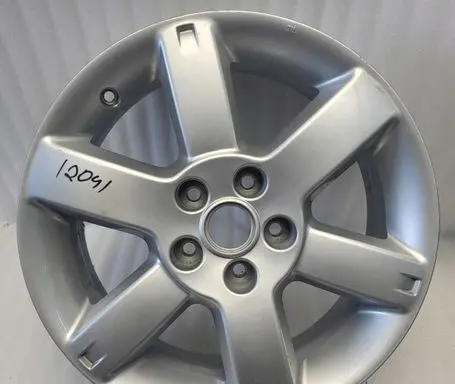 Nissan Qashqai R17 alloy rim 