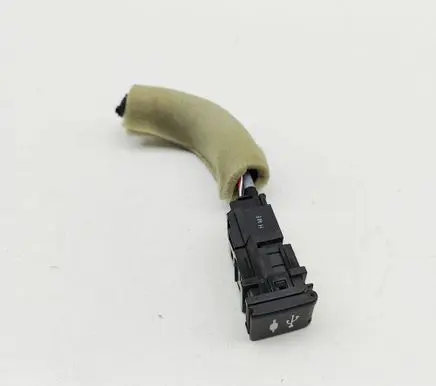 Toyota Land Cruiser (J200) AUX in-socket connector 8619012040
