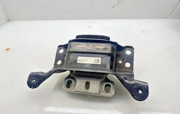 Audi A3 S3 8V Engine mount bracket 5Q0199555BG 5Q0199555