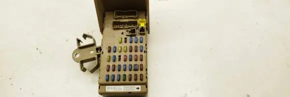 Subaru Legacy Fuse module 82201AG041