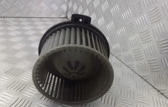 Toyota Avensis T220 Front door blower motor 194000-0252