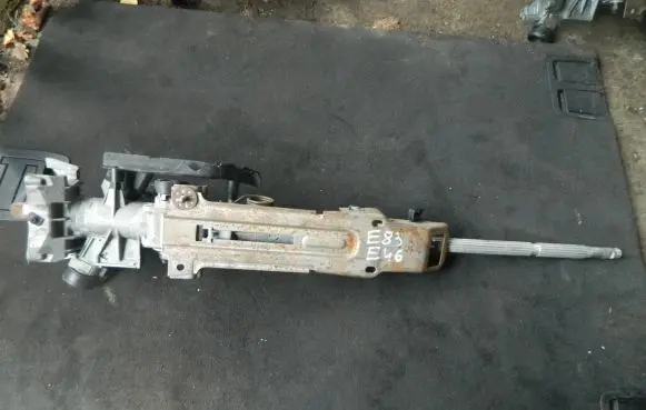 BMW X3 E83 Steering wheel axle 6764002