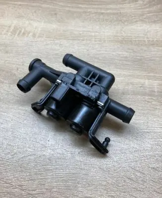BMW 5 F10 F11 Coolant heater control valve 9310349 1147412221