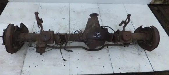 Toyota Land Cruiser (J100) Rear axle beam 