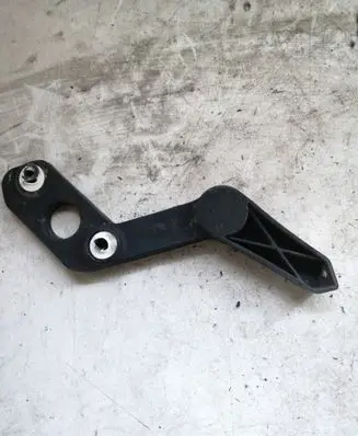 Opel Astra J Rear bumper mounting bracket 13368097