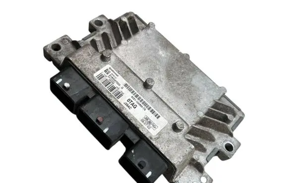 Ford Fiesta Engine control unit/module 8V2112A650TG S180047003G