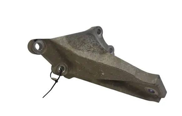 Nissan Leaf II (ZE1) Engine mounting bracket