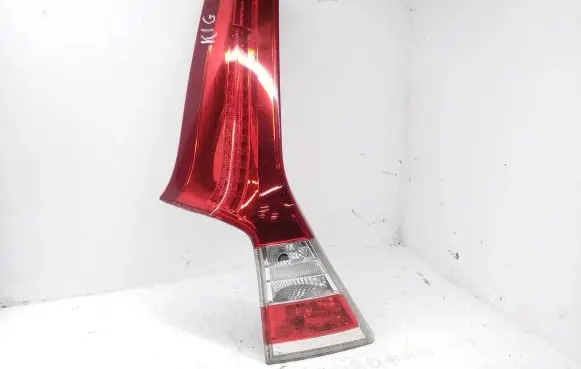 Volvo V70 Tailgate rear/tail lights