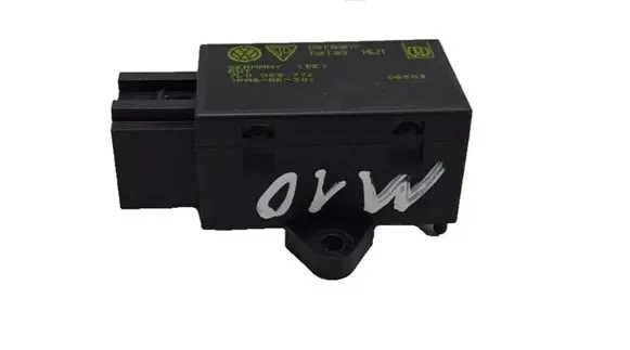 Volkswagen Touareg I Seat heating relay 7L0959772