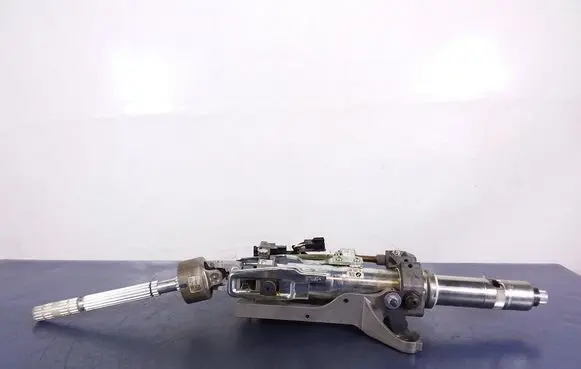 BMW 5 E60 E61 Steering wheel axle 6765863