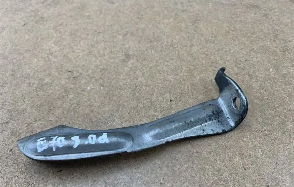 BMW X5 E70 Muffler mount bracket/holder 18207795983 7795983