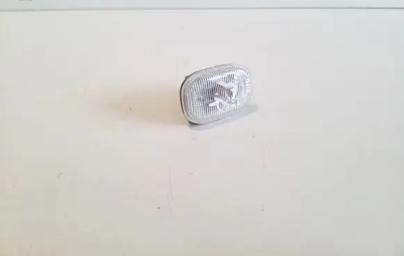 Lexus RX 330 - 350 - 400H Front fender indicator light