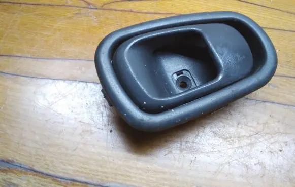 Hyundai Sonata Front door interior handle 8261035000
