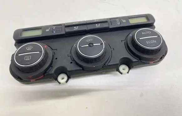Volkswagen Touran I Climate control unit