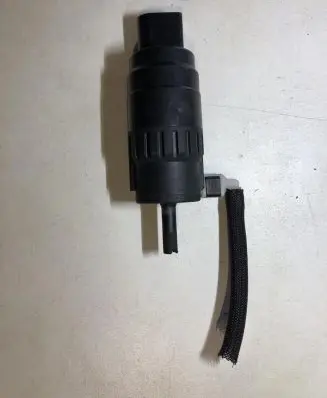 Volkswagen PASSAT CC Windscreen/windshield washer pump 1K5955651