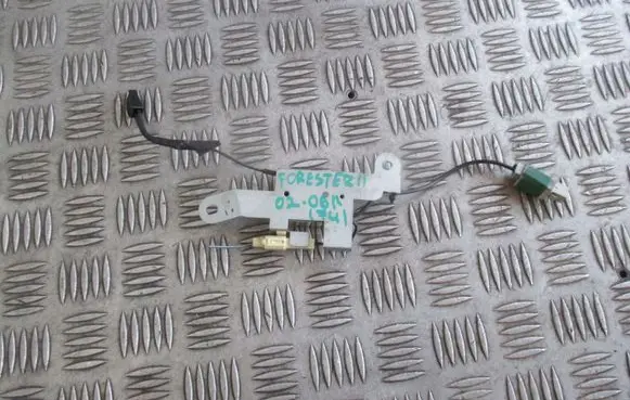Subaru Forester SG Aerial antenna amplifier