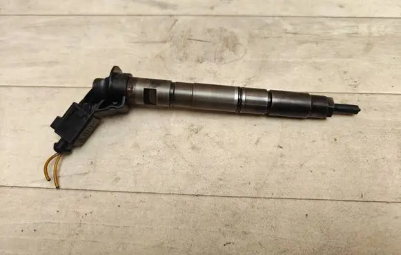 Audi A6 S6 C6 4F Fuel injector 059130277R 0445115019