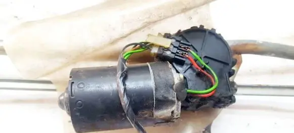 Seat Ibiza II (6k) Wiper motor 9390332376