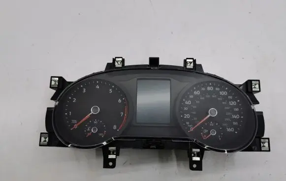 Volkswagen Tiguan Speedometer (instrument cluster) 5NA920950E
