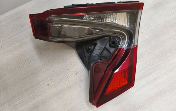 Toyota C-HR I Tailgate rear/tail lights 81580F4120