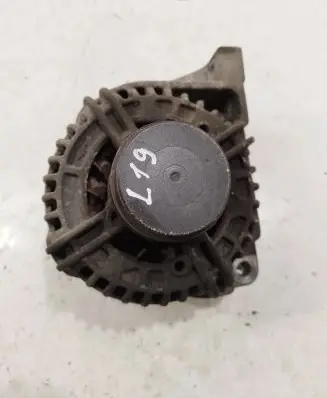 Volvo XC90 Generator/alternator 8676498 0124525029