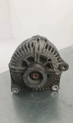 BMW 5 E60 E61 Generator/alternator 7799204