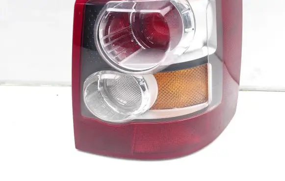 Land Rover Discovery Rear/tail lights XFB000682