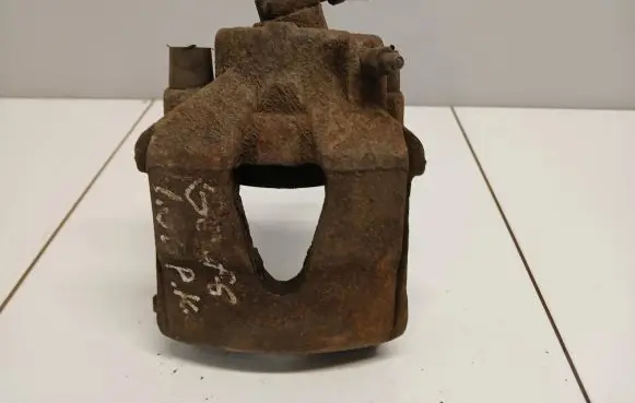 Volkswagen Golf VI Front brake caliper
