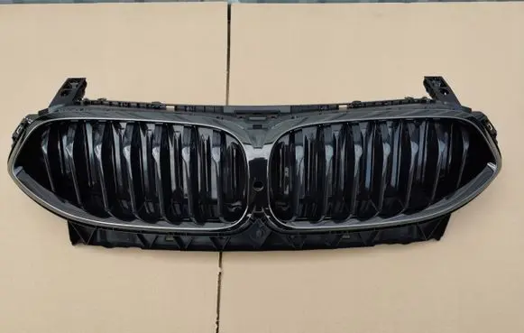 BMW 8 G14 Intercooler air guide/duct channel 5A21DC8