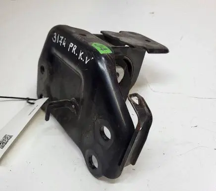 Lexus NX Engine mounting bracket