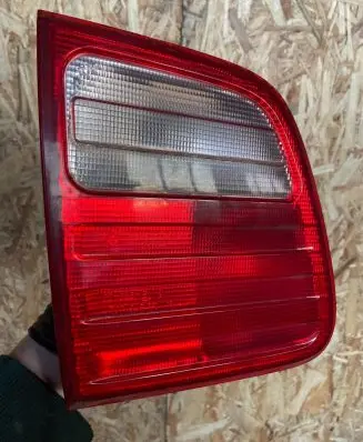 Mercedes-Benz E W210 Tailgate rear/tail lights A2108202384