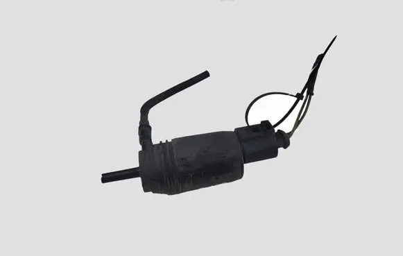 Skoda Octavia Mk2 (1Z) Windscreen/windshield washer pump 1K5955651