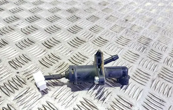 Clutch master cylinder