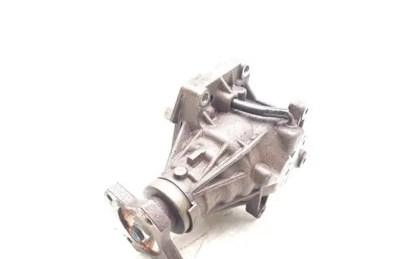 Gearbox transfer box case