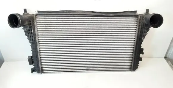 Volkswagen Golf Plus Intercooler radiator 1K0145803L