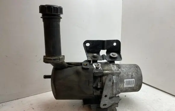 Peugeot 3008 I Power steering pump A5101813 067923F4