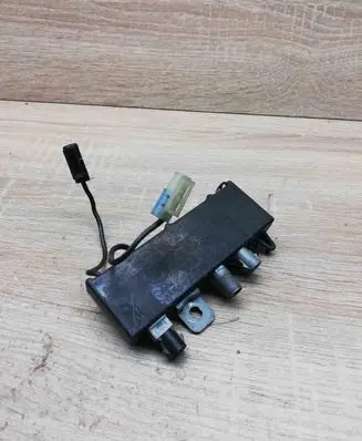BMW 5 E39 Aerial antenna amplifier 8352489