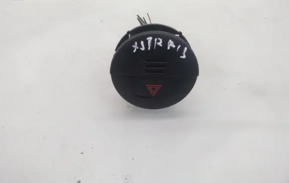 Nissan X-Trail T30 Hazard light switch