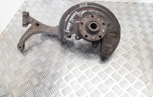 Skoda Superb B5 (3U) Front wheel hub