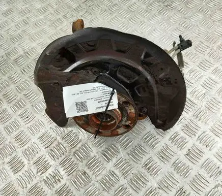 Volkswagen Golf VII Front wheel hub 5Q0400054DR 5WA407256