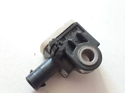 Mercedes-Benz A W176 Airbag deployment crash/impact sensor A1668210151