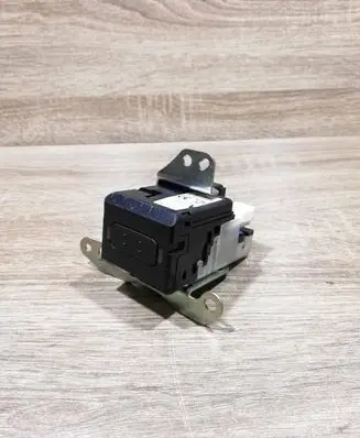 Toyota Corolla Verso AR10 Ignition lock 626399000 D99Y3488541